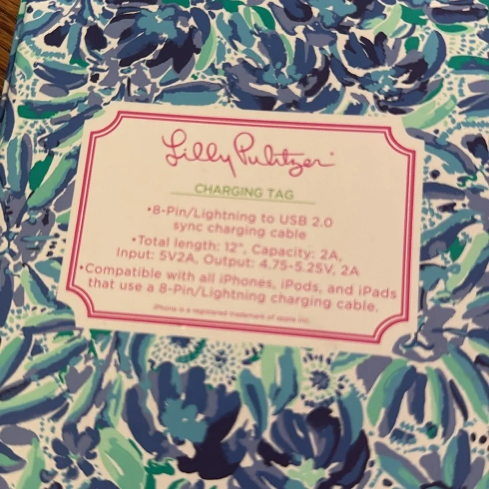 Lilly Pulitzer charging tag in high maintenance print NWT in box
